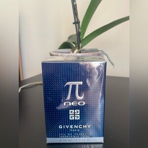 Givenchy Pi Neo